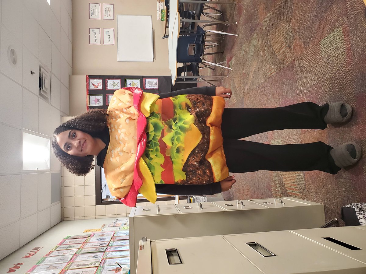 MohaveSUSD's tweet photo. Have a safe and Happy Halloween! See you tomorrow.  Please get some sleep and leave that candy at home. https://t.co/IoX4uQ1Gwo
