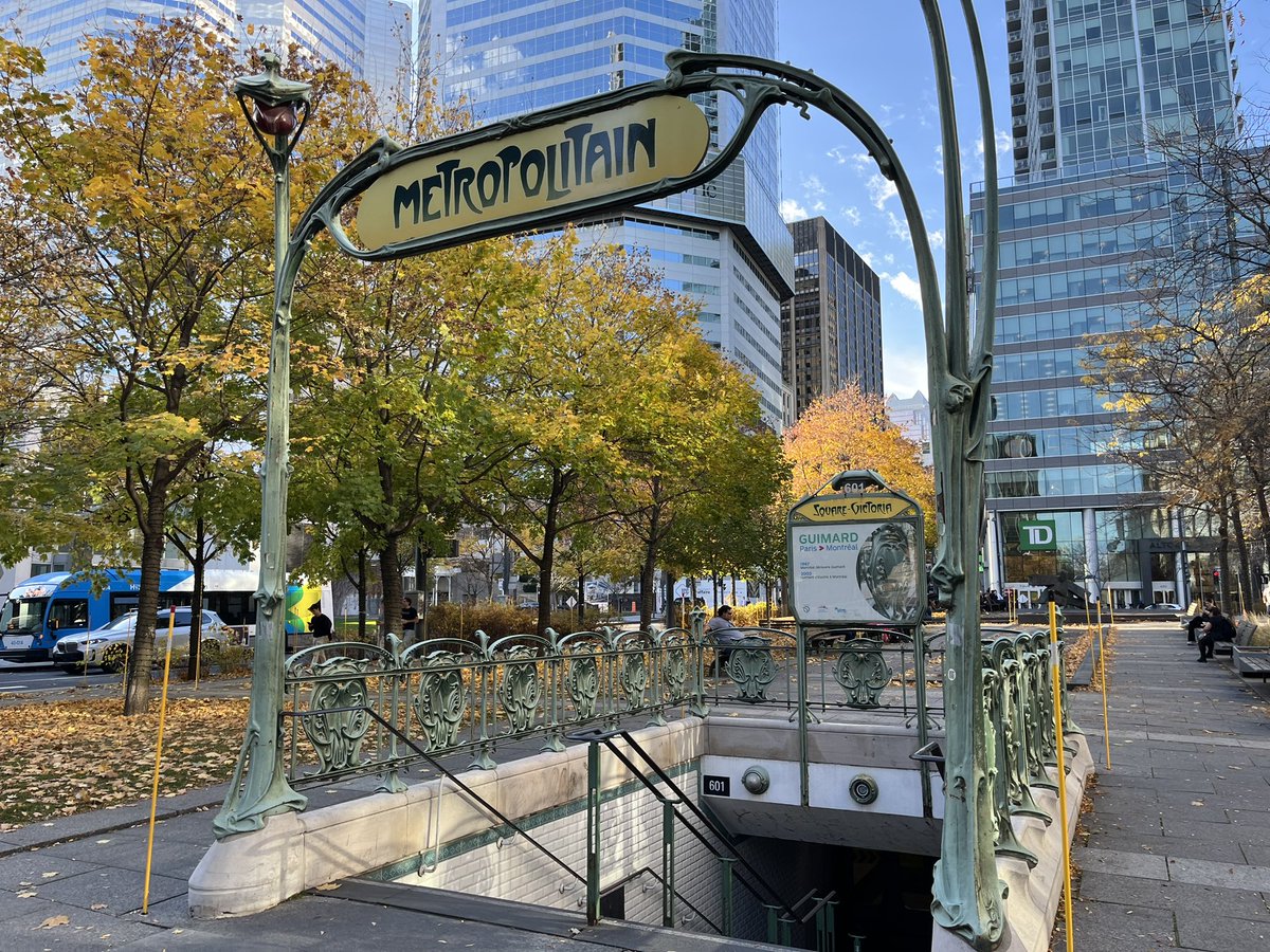 jeffk8's tweet photo. 📊🚇🚆🚶‍♂️✈️🚌🚍🚆🎃

Le @stminfo Orange Line, @exo11_VH, a mile walk to YUL, a hop on @AirCanada, the MassPort 77 to Chelsea, the @MBTA SL3, and finally the @MBTA_CR; a fitting route from the @MobilityDataIO Summit to staff the tail end of our Salem Haunted Happenings event. https://t.co/IaEmjGJcl2