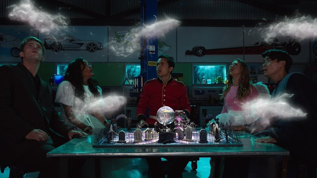 SatMForever's tweet image. Power Rangers Ninja Steel: "Grave Robber"
A Halloween trap pits the Rangers against monsters they've previously beaten.
#31DaysofSaturdayMorningHalloween