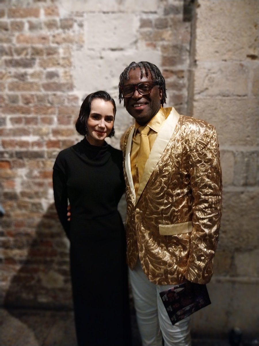 ColeJenner's tweet photo. Lily Collins (#EmilyInParis ) & Álvaro Morte (#MoneyHeist) made their West End debuts in Bess Wohl’s explosive two-hander, #Barcelona . What a wonderful evening. Beautiful performances by both of them. #atg #westend #theatre #art #passion #roseberymanagement https://t.co/KeXOXriBEW