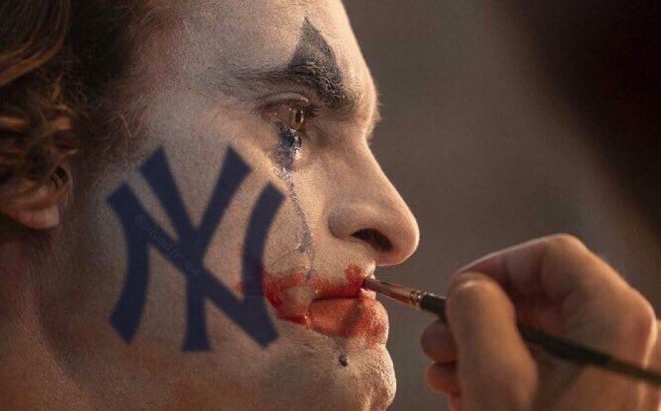 sondraa's tweet image. Putting on my Halloween makeup!