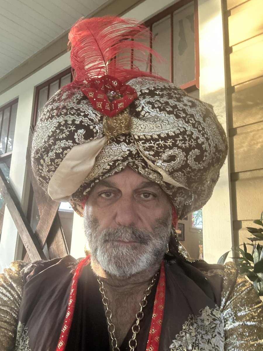 Happy Halloween from the serious sultan!