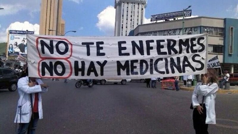 MedicosUnidosVe's tweet photo. Cuantas vacunas para VPH se hubieran comprado con los lingotes de oro de las “muñecas de PDVSA”? Cuantas niñas se hubieran quitado el riesgo de cáncer de cuello uterino? Nunca lo sabremos #SaludDestruida #MejorNoEnfermarse pero sin prevención, cómo? https://t.co/4Sje4EPTDW