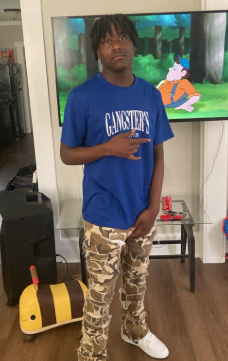 🚨RUNAWAY🚨

Name: Joshua Da’Twon Robinson
16 years old
Eyes: Brown  Hair: Black
Height: 5’9” Weight: 160lbs.
 
LAST KNOWN LOCATION:
1500 Block of Arthur Shores Drive Southwest