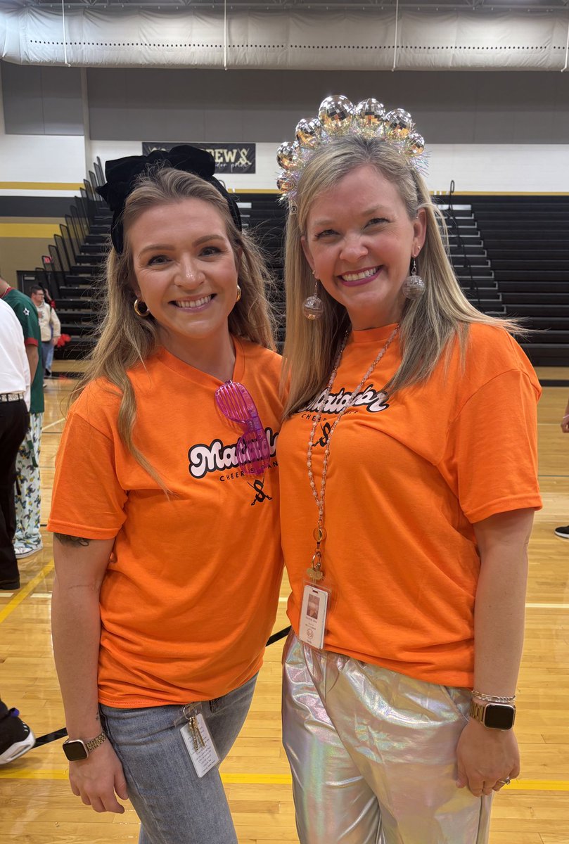 suzanne_zink's tweet photo. Happy Halloween!! 🎃👻 What a fun day at SHS! The faculty dance was a hit! Thank you Kiersyn for picking me to dance with you!! https://t.co/4XIuDW2IbN