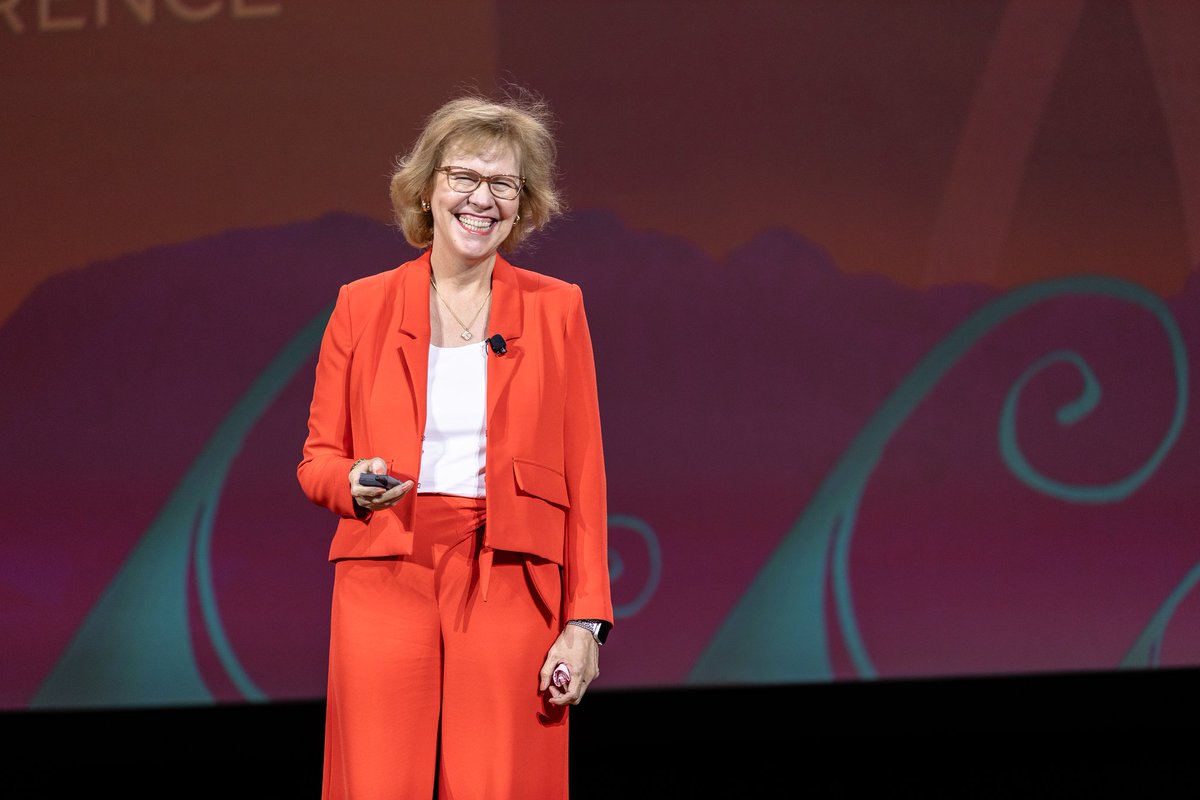 Our day one plenary  was unforgettable! <a href="/minerva_cordero/">Minerva Cordero</a> captivated us with her relatable and powerful story. <a href="/GonzalesNancyA/">Nancy Gonzales</a> beautifully illustrated ASU's commitment to our shared mission. With our MC @CoreyWelch_STEM, we shared laughs and inspiration! 💫 #SACNAS #2024NDiSTEM