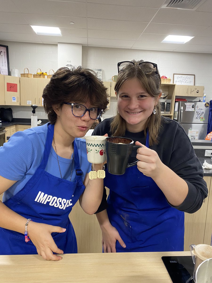 FCSPMHS's tweet photo. It was a great day for PSL!   Students learned how the pumpkin spice latte revolutionized the coffee industry and how to spot seasonal marketing techniques in the food industry. https://t.co/vDFATgpidQ
