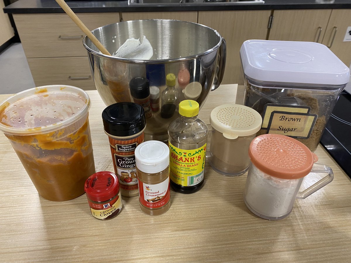 FCSPMHS's tweet photo. It was a great day for PSL!   Students learned how the pumpkin spice latte revolutionized the coffee industry and how to spot seasonal marketing techniques in the food industry. https://t.co/vDFATgpidQ