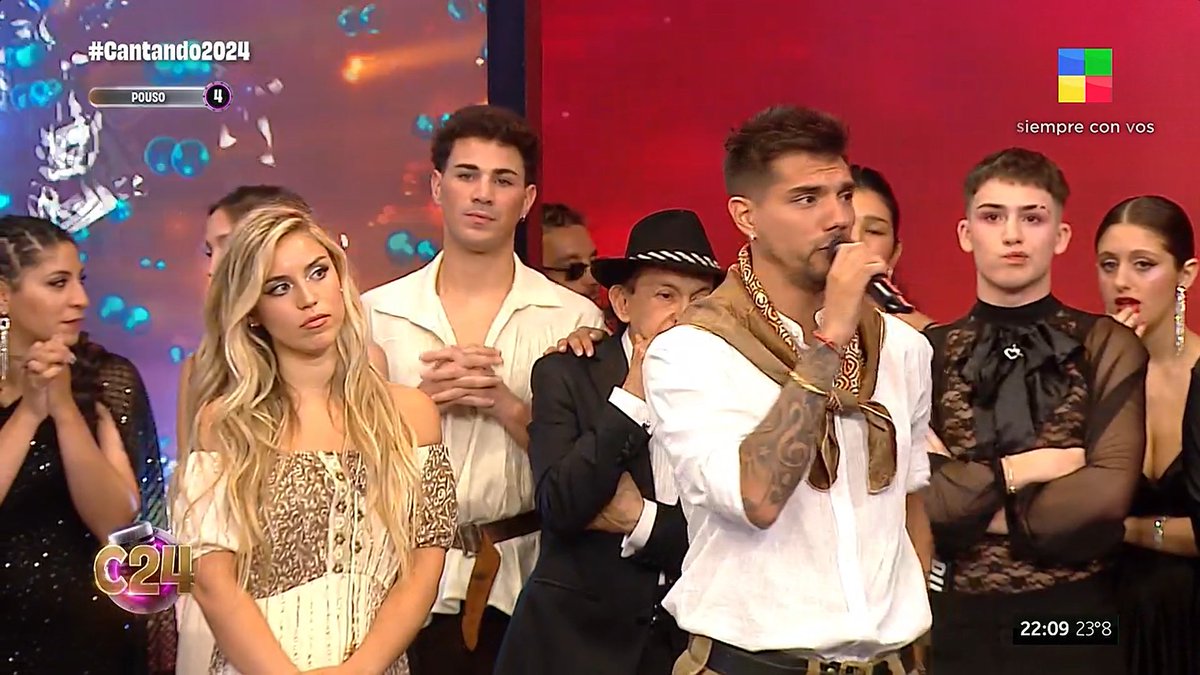 agus_rey's tweet photo. "Es muy triste que se toque un tema delicado acá, pasó algo en el ámbito privado, fue una situación extrema que me tocó vivir y estoy muy tranquilo con lo que soy como persona" dice Tyago Griffo en el #Cantando2024 del puterío de la semana. https://t.co/1ZMNehU5T8