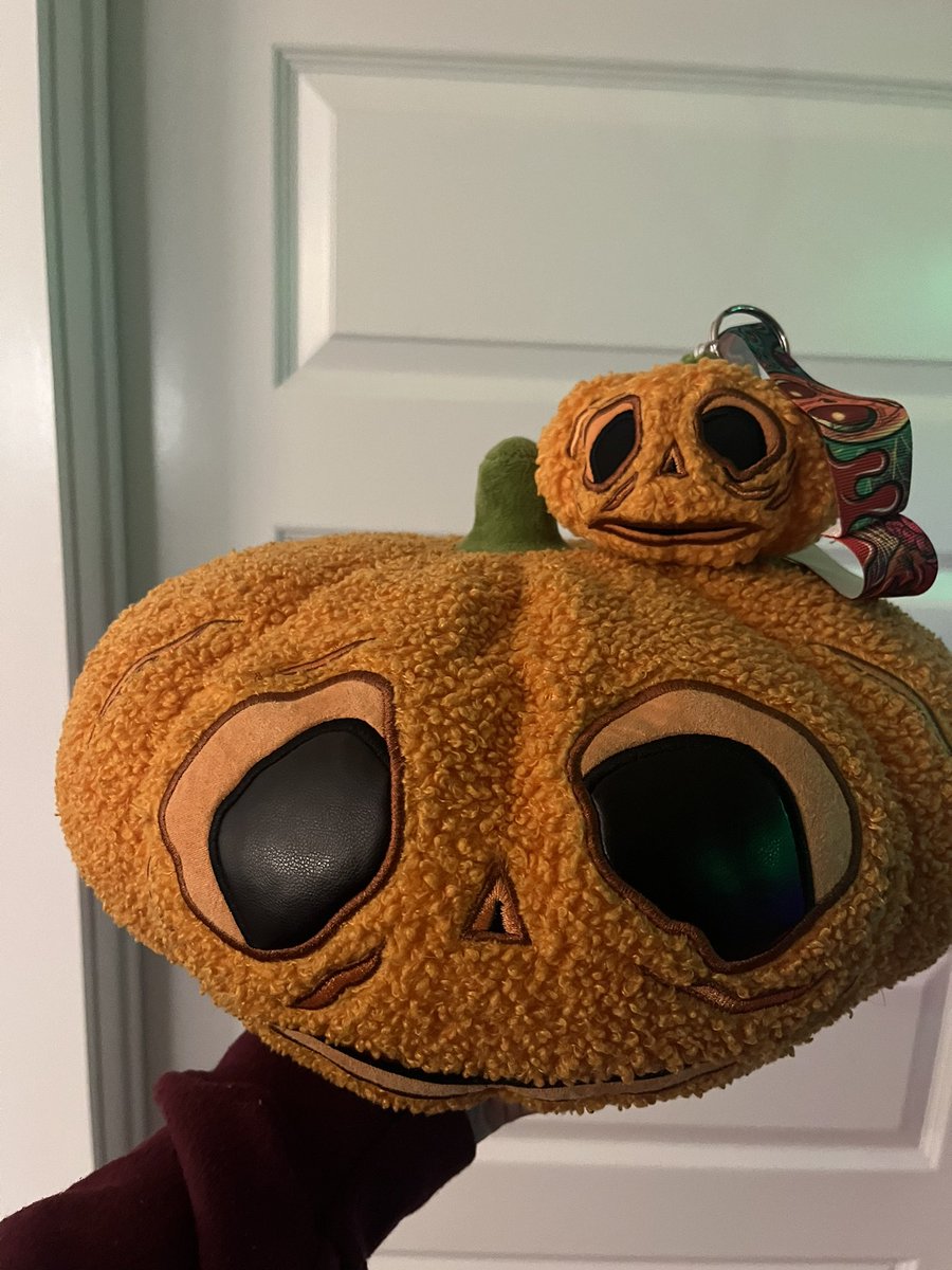 Theme Park Corner tweet media