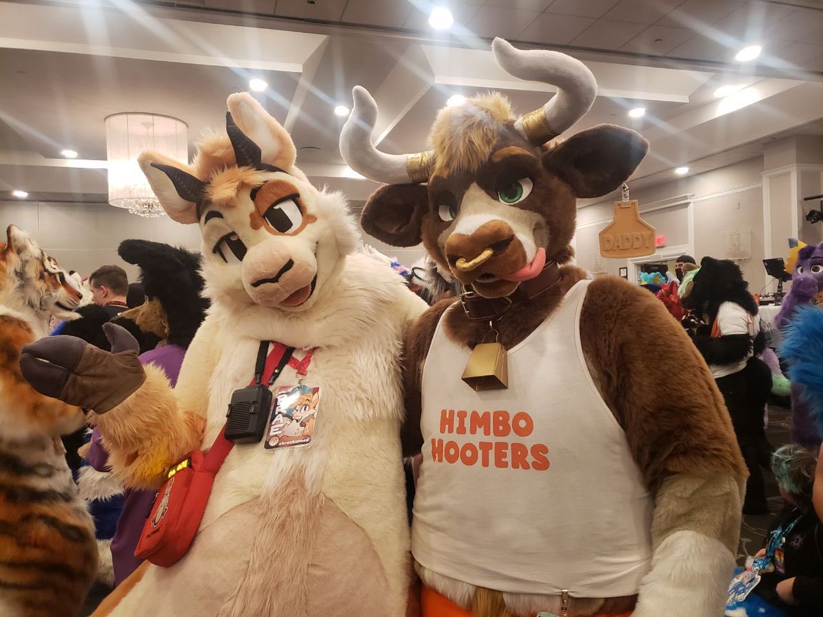 💎Diamond 💎🔜 FE (@diamond__bull) on Twitter photo Happy Halloween!!! Feeling a little devilish with <a href="/OlliAlpaca/">Olli Alpaca🦙</a>. Plenty of horns to go around tonight.
🐂 - <a href="/TheGoldenMaw/">Golden Maw</a> Happy Halloween!!! Feeling a little devilish with <a href="/OlliAlpaca/">Olli Alpaca🦙</a>. Plenty of horns to go around tonight.
🐂 - <a href="/TheGoldenMaw/">Golden Maw</a>