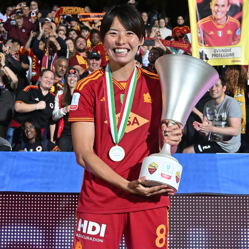 🌸 #熊谷紗希 が偉業 🏆 現役日本人選手として初の「ゴールデンフット