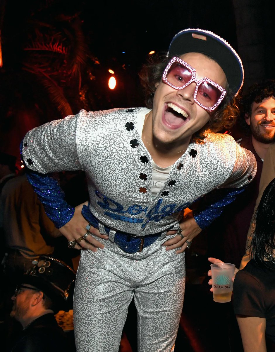 LelandAccess's tweet photo. Happy #Lelloween! What's your favourite Leland Halloween look? https://t.co/rxfr1mkzeK