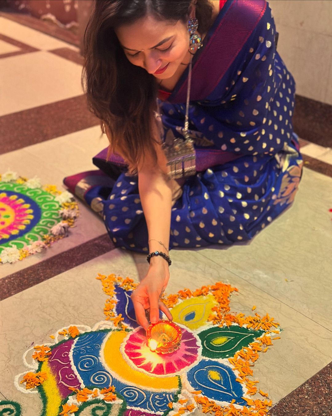 GbQy2XOakAE3X2V?format=jpg&name=large