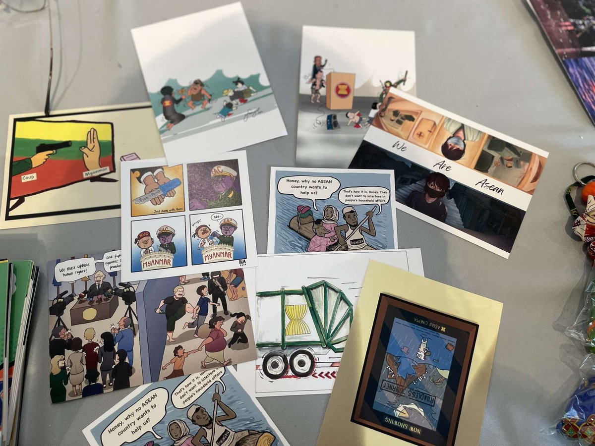 SEAJunction's tweet image. ❗️❗️Only 2 Days Left❗️

Please come and see the amzing comics and cartoons displayed at #Exhibition “Cartooning the #ASEAN Way of #NonInterference and #Consensus” on 1st Floor and 4th Floor , #BACC (Bangkok).
You can buy booklet and postcards at the exhibition.