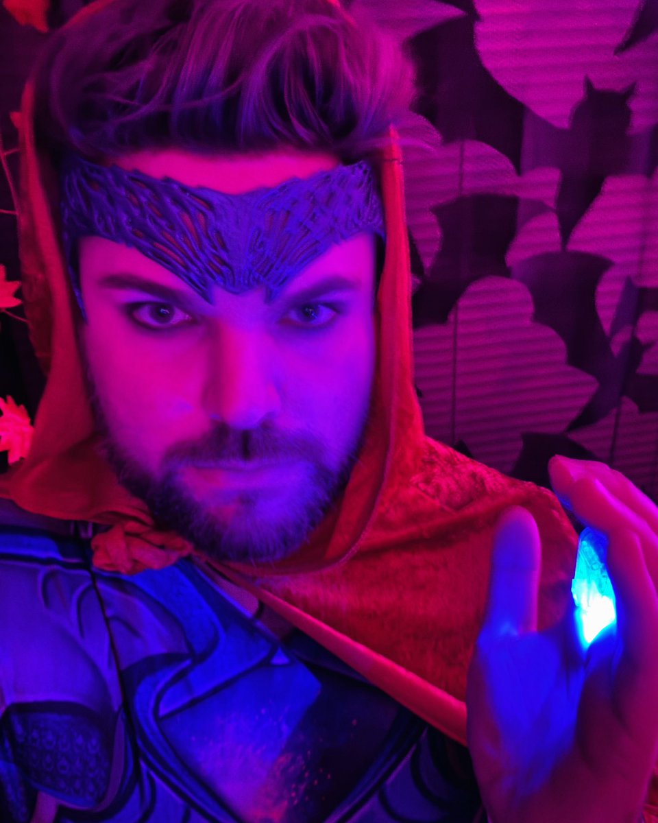 RockStrJC's tweet image. You should see me in my crown 🔮