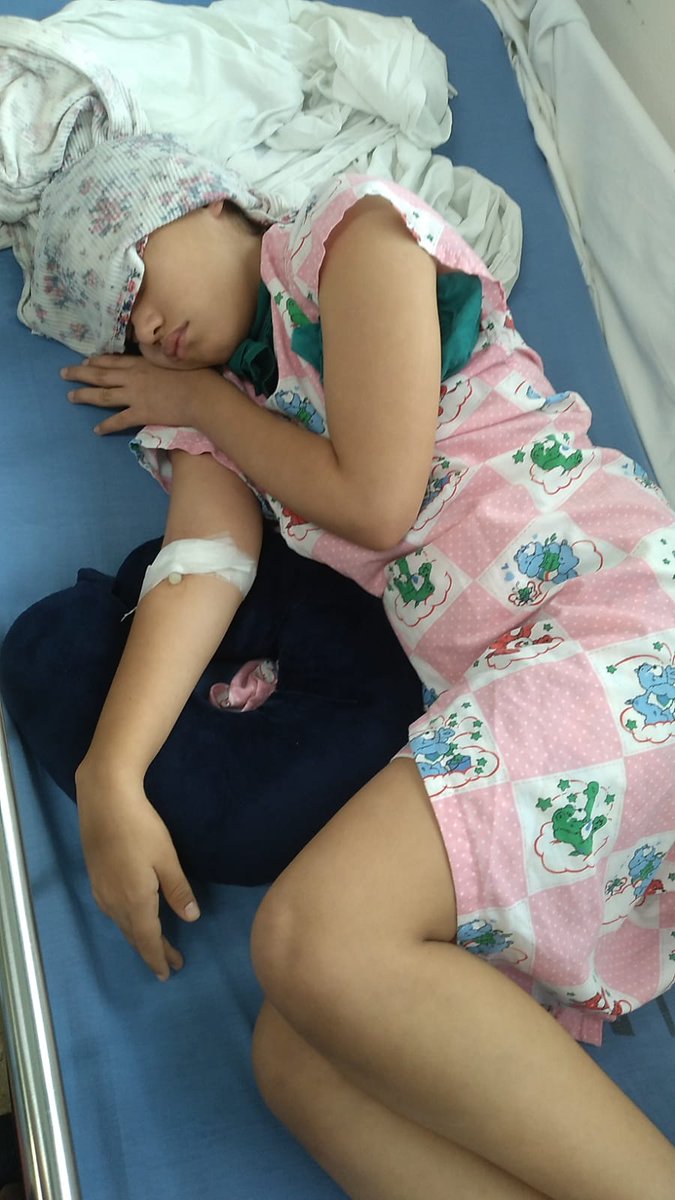 FatLui's tweet photo. Mi Hija esta muriendo, por negligencia del Hospital BLOOM https://t.co/FzIqIOXUpV