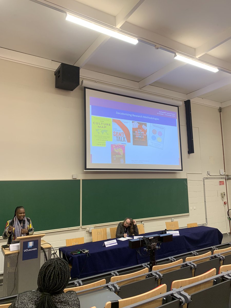 _ccrellin's tweet image. Extremely provocative and challenging yet exciting keynote by Bagele Chilisa on decolonizing methodologies and proposing a new indigenous methodological paradigm (also enjoyed some references to Australian scholars) @MethodsNET #methodsnet #decolonizingmethods