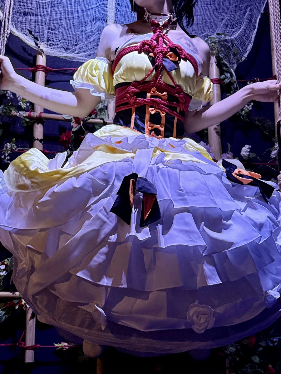 어제 화에서 지츠님이 해주신 본디지🥰

체인 너무 차가웠아요😇🤣🤣

갑작스럽게요청드렸는데
흔쾌히 너무 예쁘게 묶어주셔서
감사했습니다ㅏ🥰

🏠 <a href="/Bar_Hwa_/">花(화)</a> 
🪢 <a href="/GITG_Rigger/">지츠</a>