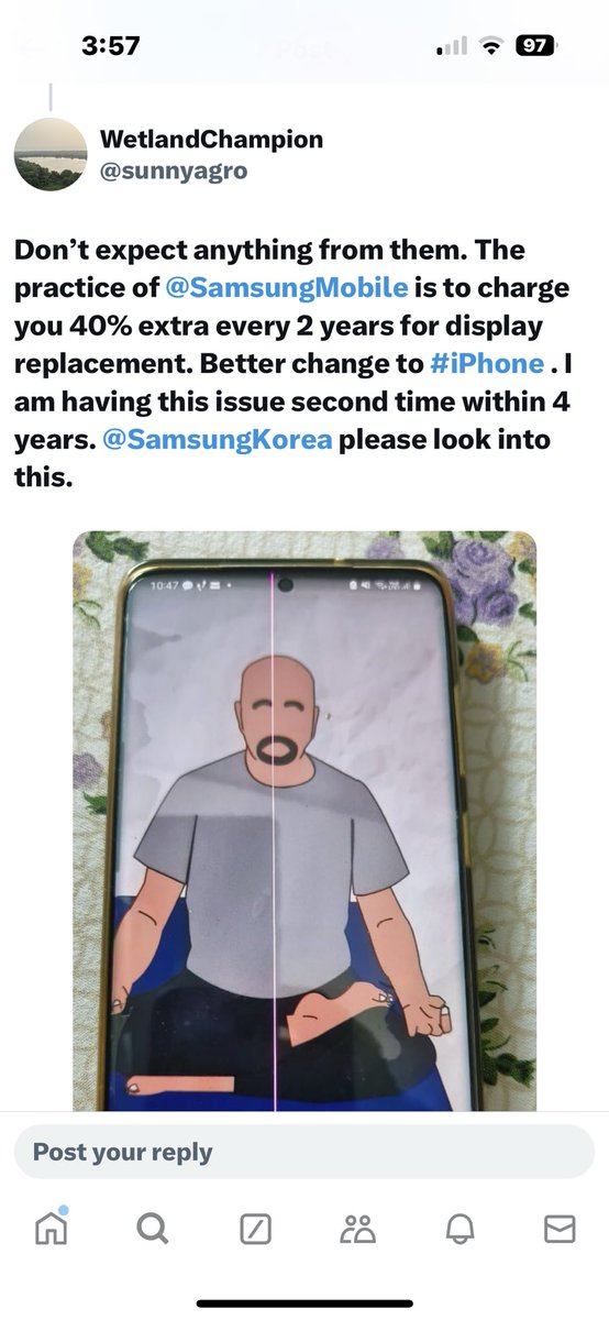sunnyagro's tweet photo. @DeepakS56587161 @SamsungIndia @SamsungMobile @geekyranjit @SamsungUK @SamsungNewsIN @SamsungMobileUS @Samsung @samsungID @SamsungTV @SamsungFR @SamsungCamera @HTTech @Gadgets360 @gadgetshindi @MasterGadgetsIN @GadgetGuySite @ndtvindia @CNBC_Awaaz @timesofindia @htTweets The practice of @SamsungMobile is to charge you 40% extra every 2 years for display replacement. Better change to #iPhone. I am having this issue second time within 4 years. @Samsung Korea please look into this. https://t.co/H6xReZpjuf
