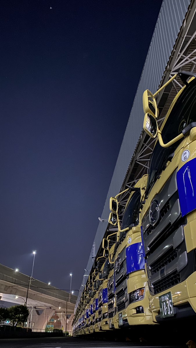 創立記念日なので、弊社自慢の格納を見せたい…！！！