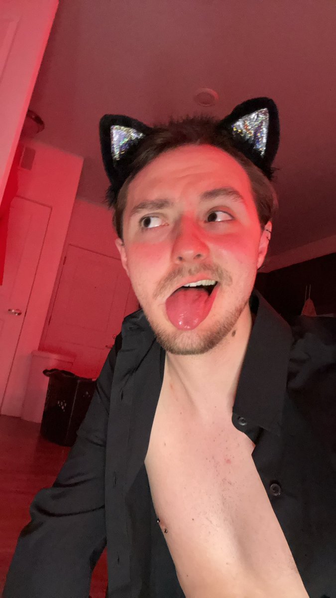 FallenHalcyon's tweet image. Mow