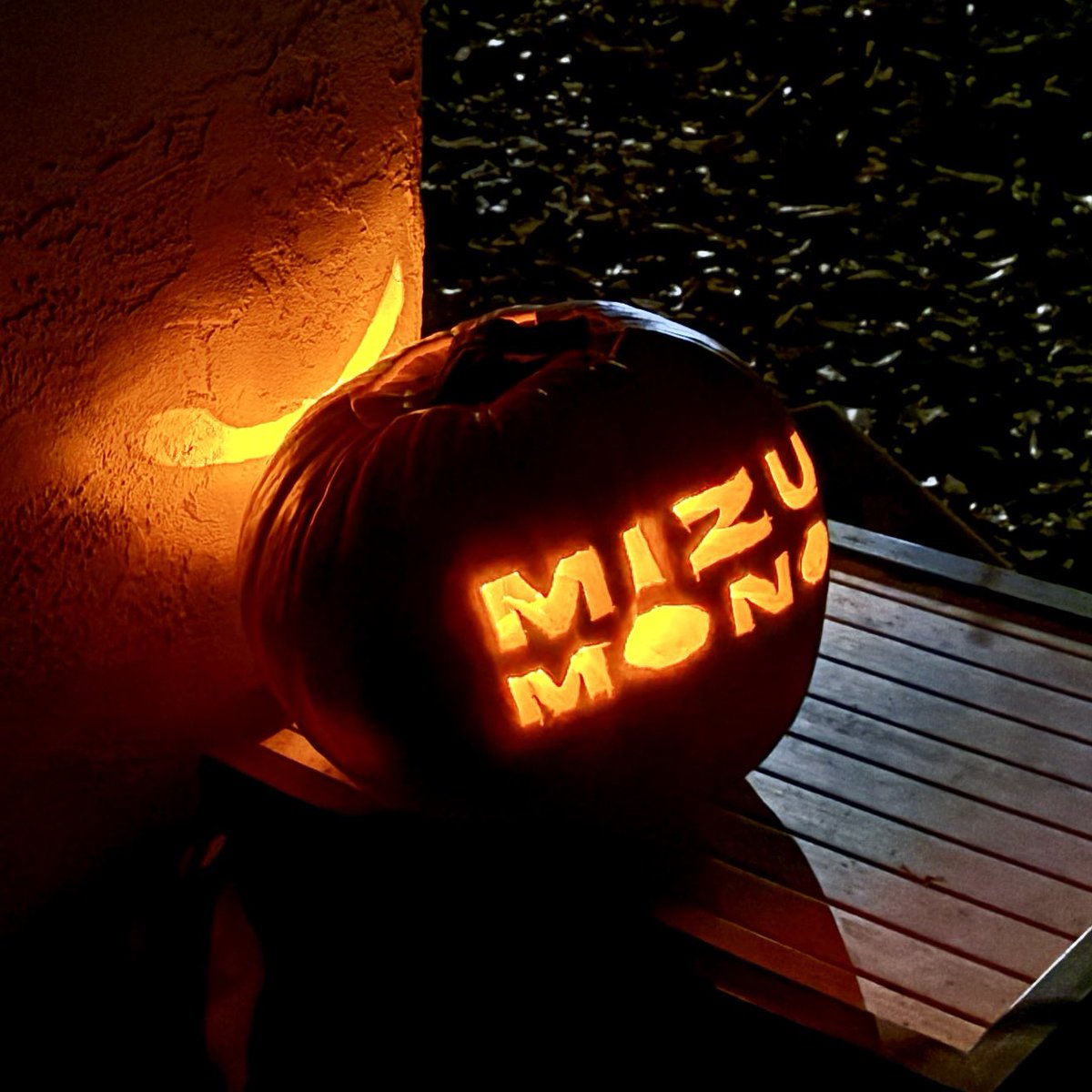 rubyandhiro's tweet photo. My deeply scarred pumpkin, #WillGraham, has been… gutted. Happy Halloween, Fannibal Fam. 🫀
#Mizumono
#Hannibal
#Hanniween
#Halloween
#FannibalForever https://t.co/qK34KXjwb7