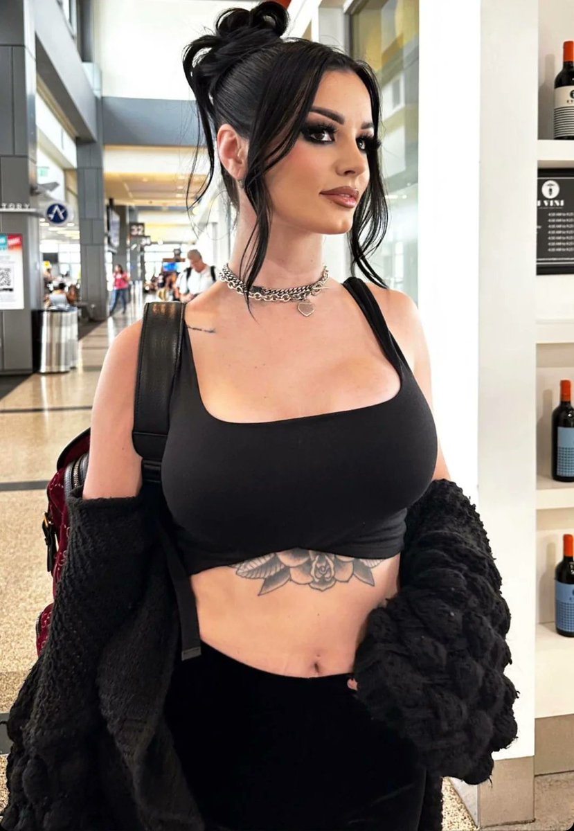 TheMsNoodle's tweet photo. 🍜-Ｎｏｏｄｌｅ-🍜

🍜-Portraying Saraya Bevis as Trans 🏳️‍⚧️
🍜-Limitless and too kinky for your own good
🍜-Crossover character writers are encouraged
🍜-Replies are slow and I only write when i'm horny
🍜-RP legend when I want to be https://t.co/aL8GhzSSYC