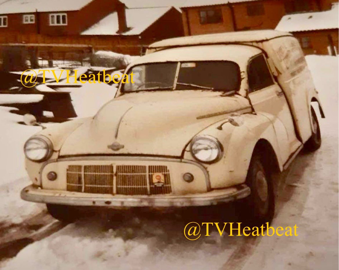 TvHeartbeat's tweet photo. For #FrontEndFriday; from series 4, episode ‘Red Herring’ - first broadcast 30 years ago this week - the green #MorrisMinorVan parked at the dockside in #Whitby, is the same one that was used in ‘Love Child’, it was just resprayed &amp; reused! #HeartbeatTrivia #Heartbeat ❤️ https://t.co/B8uC3n42mU