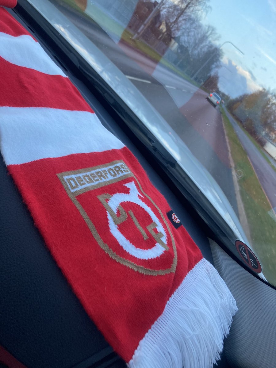 Nu drar vi mot Landskrona för att stötta #degerforsif ❤️🤍❤️🤍 Dåligt med sömn, massor med kaffe och 5timmar i bilen med älsklingen 😍🥰 nu kör vi 👊🏻 <a href="/BjrnNil01762895/">B Nilsson</a>