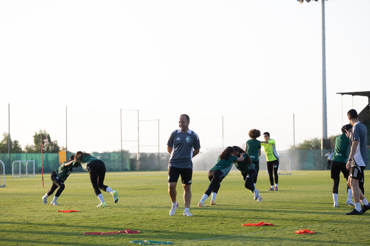Llcortes14's tweet photo. 💪🏻🔝 10 intense days of training camp in Dubai! Our players have worked hard, and the results speak for themselves.
We keep growing, learning, and building the future of Saudi women’s football. 🇸🇦⚽️
Onward, team! 🔥💪
#SaudiWNT #TogetherWeCreateHistory https://t.co/8u6PKqD9Vk