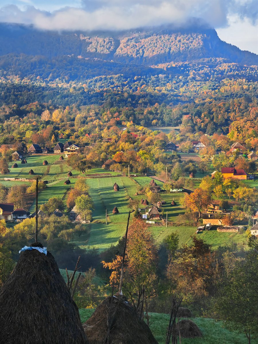 TouringRomania's tweet photo. Come to Romania on a Private Guided Tour ! 
https://t.co/UHMHilAKJC
#Romania #touringromania #transylvania #TravelInspiration #TravelDestinations #travelideas https://t.co/e9VfglZOuB