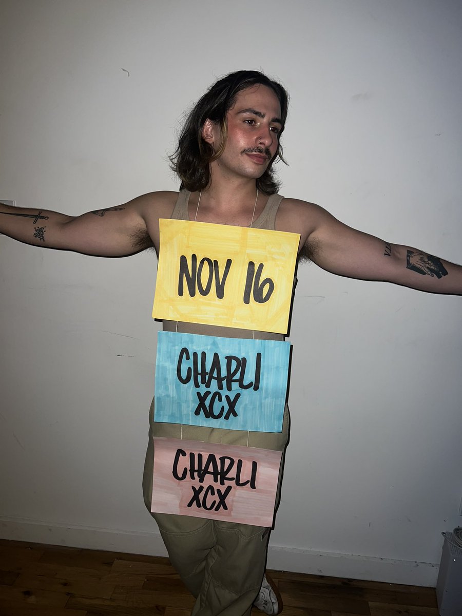 i hate gay halloween what do you mean you’re charli xcx’s snl announcement