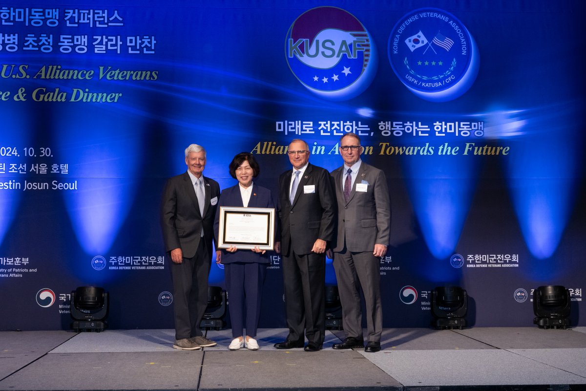 USForcesKorea's tweet photo. The 24-2 ROK-U.S. Alliance Conference and Gala Dinner in Seoul, hosted by KUSAF and KDVA,  brought together leaders from military, diplomatic, and civilian sectors to honor the enduring partnership between the ROK and U.S., strengthening our alliance and ensuring peace. https://t.co/Xm3YfNfYRf