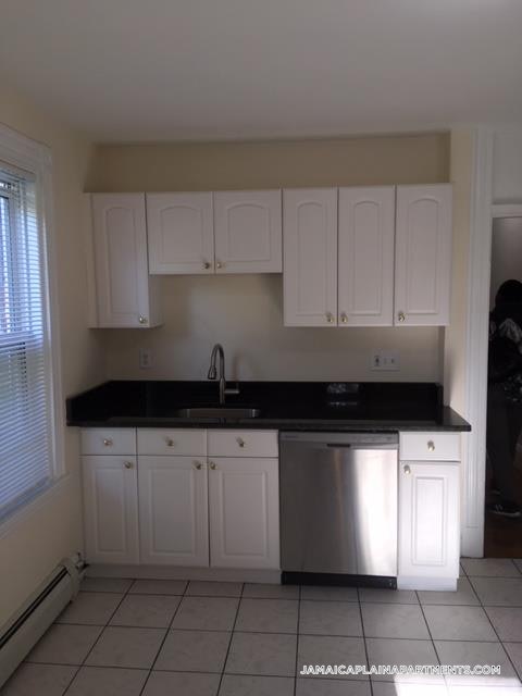 Jamaica Plain Apartment for rent 3 Bedrooms 2 Baths Boston - $2,914: 3-bedroom apartment in Jamaica Plain dlvr.it/TFxTKm #jamaicaplainapartments #jamaicaplainrentals