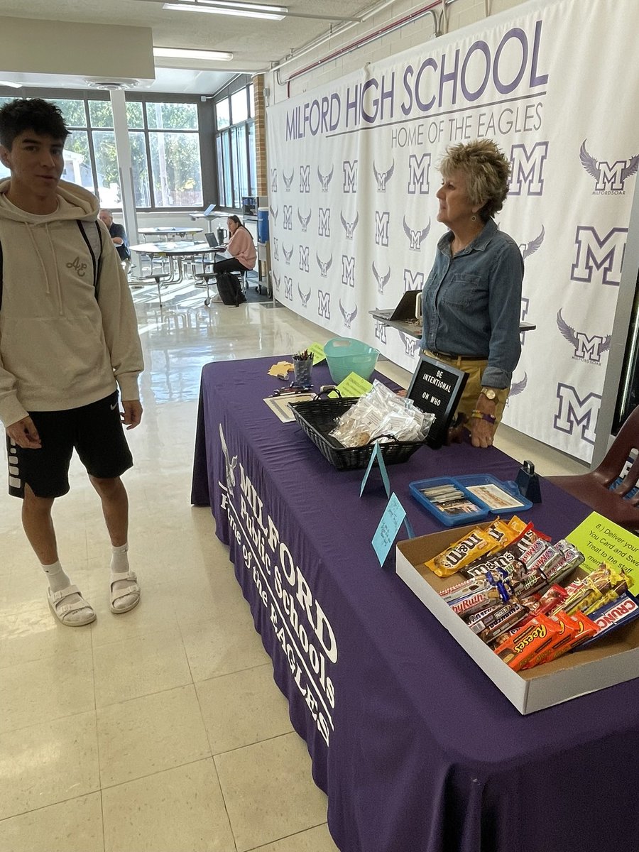 RoseKenney4's tweet photo. So proud of these #Milfordsoar seniors for maximizing the help during #Apply2CollegeNE @EducationQuest @MilfordEagles https://t.co/qPSDGD0nLo