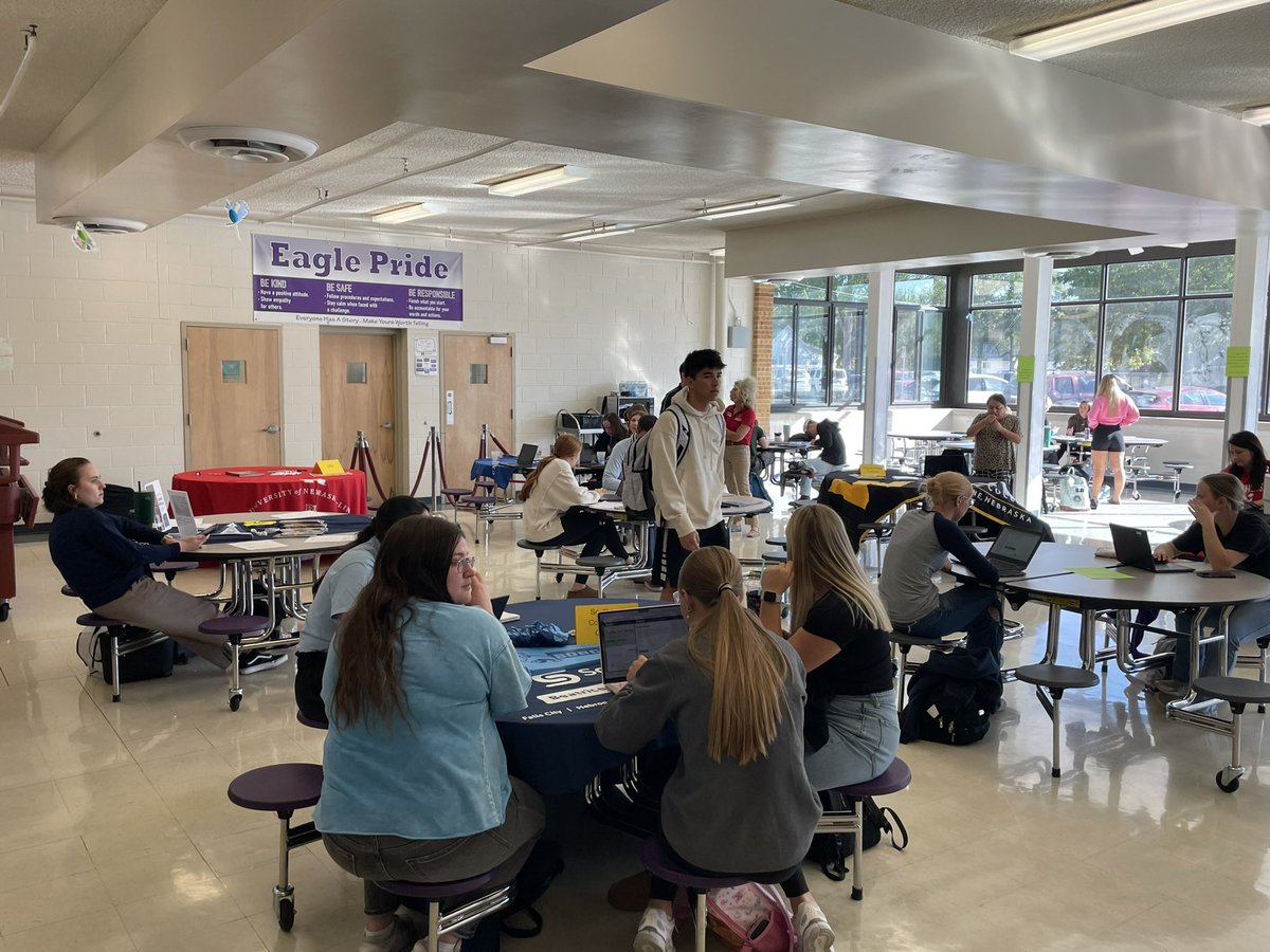 RoseKenney4's tweet photo. So proud of these #Milfordsoar seniors for maximizing the help during #Apply2CollegeNE @EducationQuest @MilfordEagles https://t.co/qPSDGD0nLo