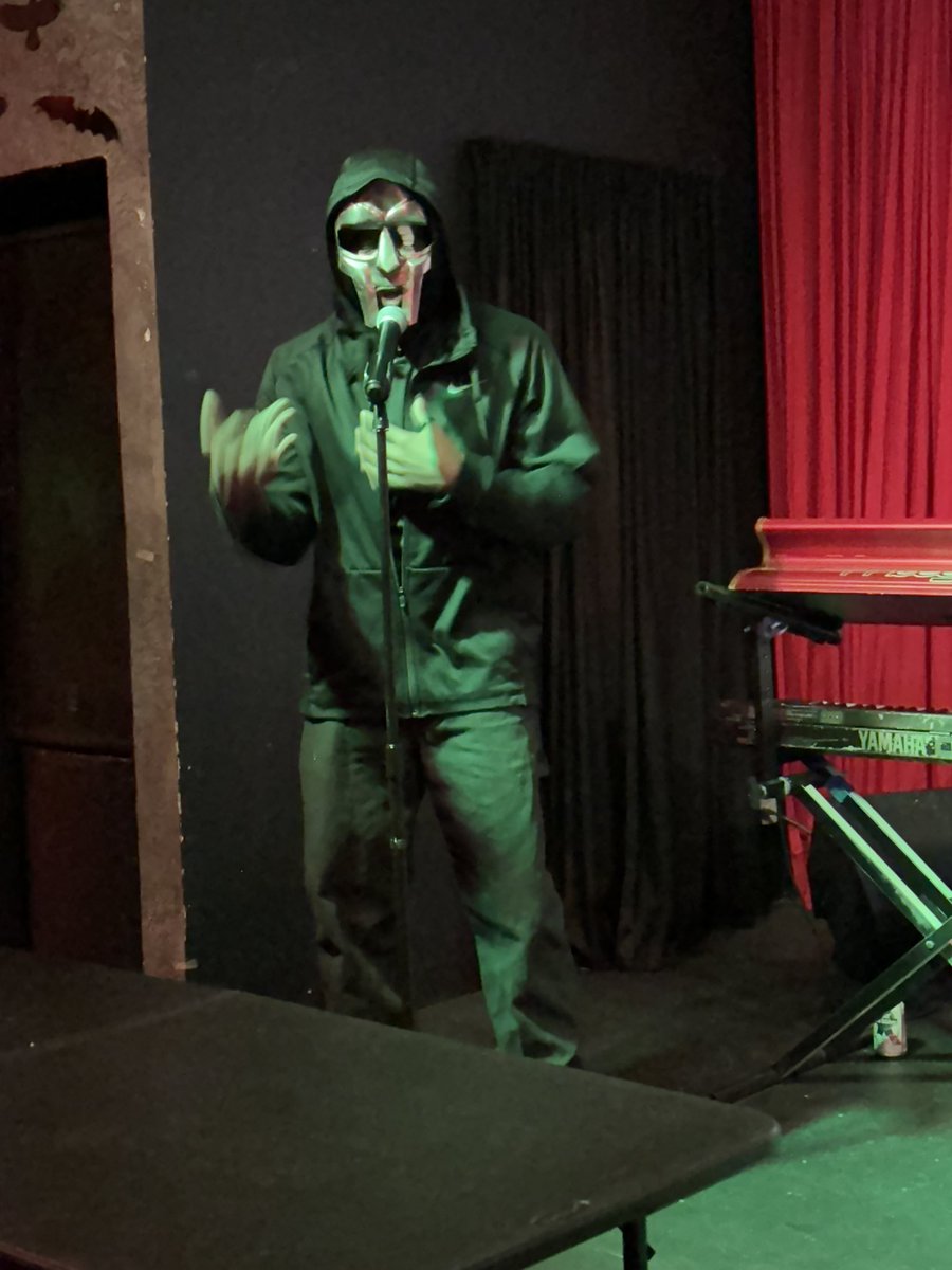 Awesome show tonight <a href="/ThatFilthyRich/">Richard Herrell</a> ght