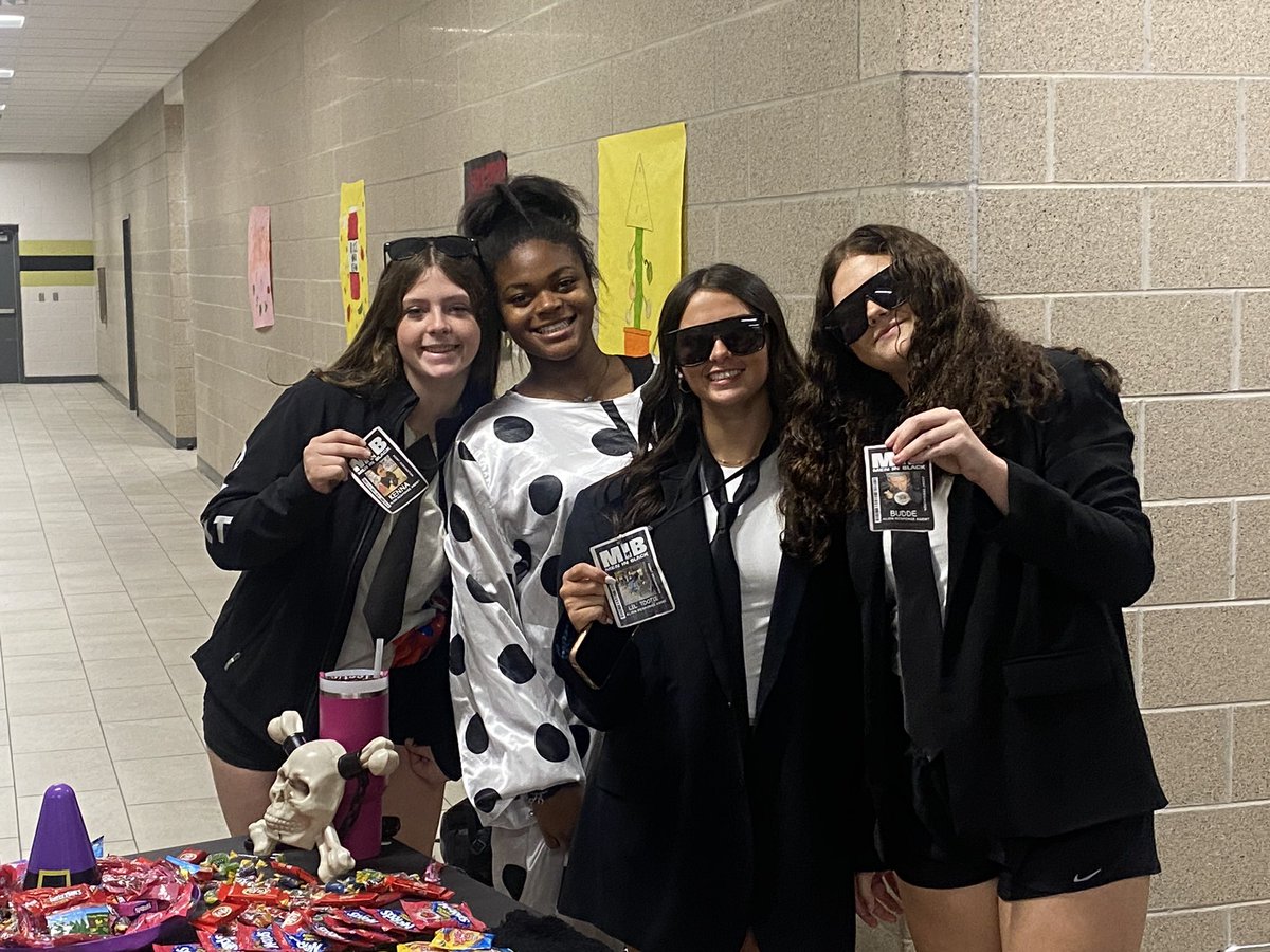 What I enjoyed about today is the joy we spread to our <a href="/ConroeHSCISD/">Conroe High School, Conroe ISD</a> feeder Tigers. Those future Tigers reminded us it is better to give than receive. <a href="/ConroeISD/">Conroe ISD</a> <a href="/ConroeISDSupt/">Curtis Null - Conroe ISD Superintendent</a>