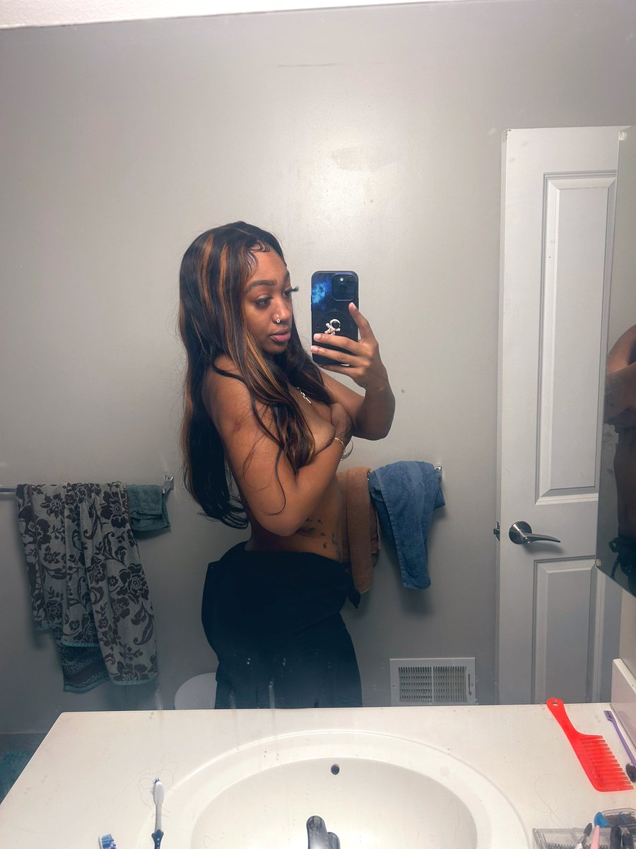 Stacey Lynn 🍑 tweet media