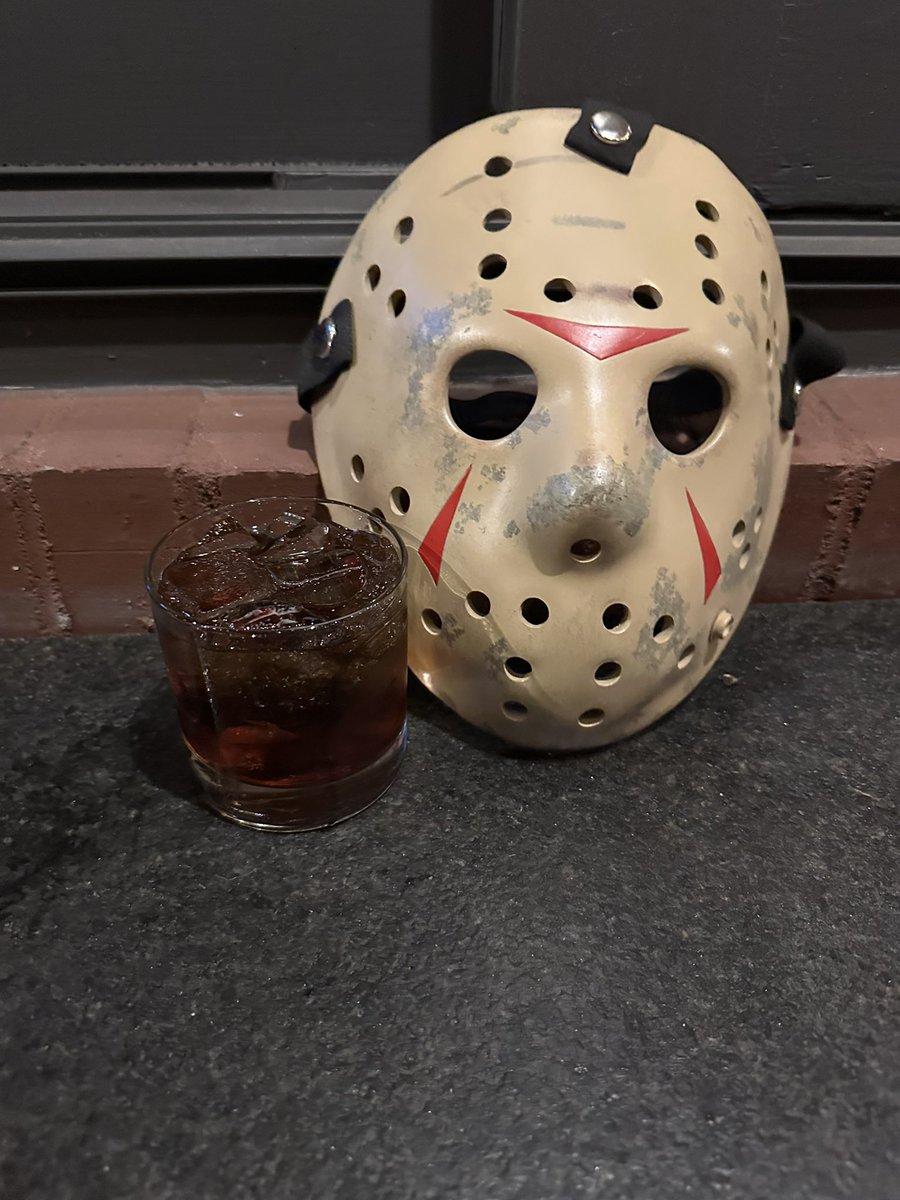 MachoMike_TV's tweet photo. Cheers to all Underdogs worldwide ๐ #HappyHalloween #KeepItMacho https://t.co/oBo9Hy0tpS
