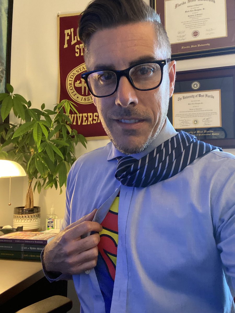 Happy Halloween!! Here’s a sneak peak at who I was today! #Superman #ClarkKent