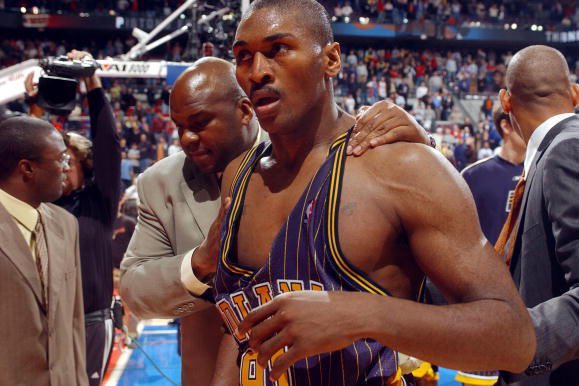 Legion Hoops (@legionhoops) on Twitter photo Ron Artest III dressed up as his dad for Halloween
This is amazing (via <a href="/BASKETBALLonX/">BASKETBALL ON ๐</a>) Ron Artest III dressed up as his dad for Halloween
This is amazing (via <a href="/BASKETBALLonX/">BASKETBALL ON ๐</a>)