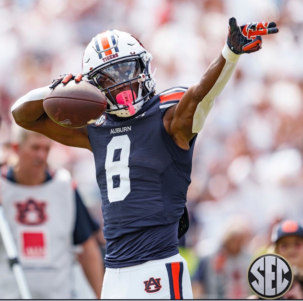 dominic_butler7's tweet image. Blessed &amp;amp; Thankful to receive my first SEC offer from Auburn University.

@therealkwat @AuburnFootball @DerrickDnix
