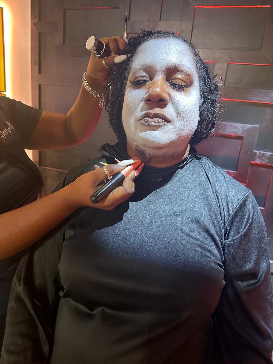 empresstmsc's tweet photo. HAPPY HALLOWEEN from the Rastafarian Grim Reaper. Face done by Jataisha Prosper. #directorgirl https://t.co/hENE3Jo2ft