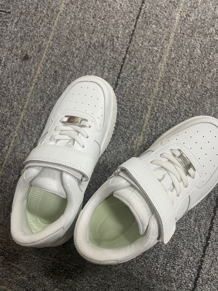 东西你们懂得，有想法的可以加我q，是你们想要的那种 #鞋袜 #lo鞋 #小皮鞋 #童鞋