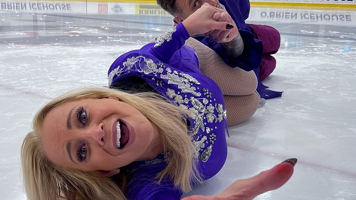 Josiah_FL's tweet photo. Carrie Bickmore and Tommy Little continue to fuel romance rumours as they recreate iconic Torvill and Dean Valentine's Day moment for Halloween https://t.co/9eyn1rUMn7 https://t.co/AuFnsZOnPH
