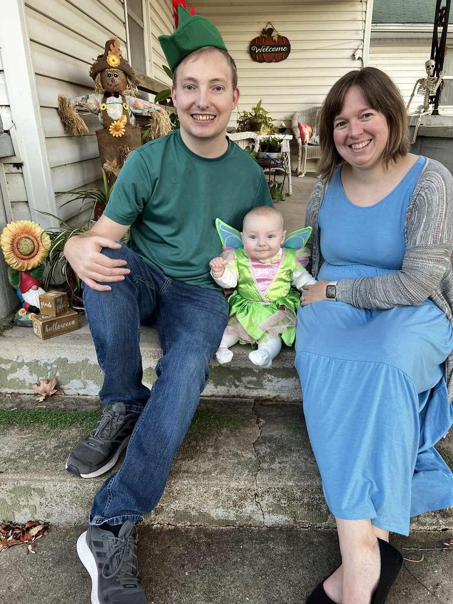 djdreier10's tweet photo. #HappyHalloween from the Eiberger’s! We hope each of you had a spooktacular time. This Tinker Bell sure did on her First Halloween! Trick-or-treating with her big cousins and seeing a best friend was worth every minute on this beautiful night. #FirstHalloween #Disney https://t.co/QipItZbzaR