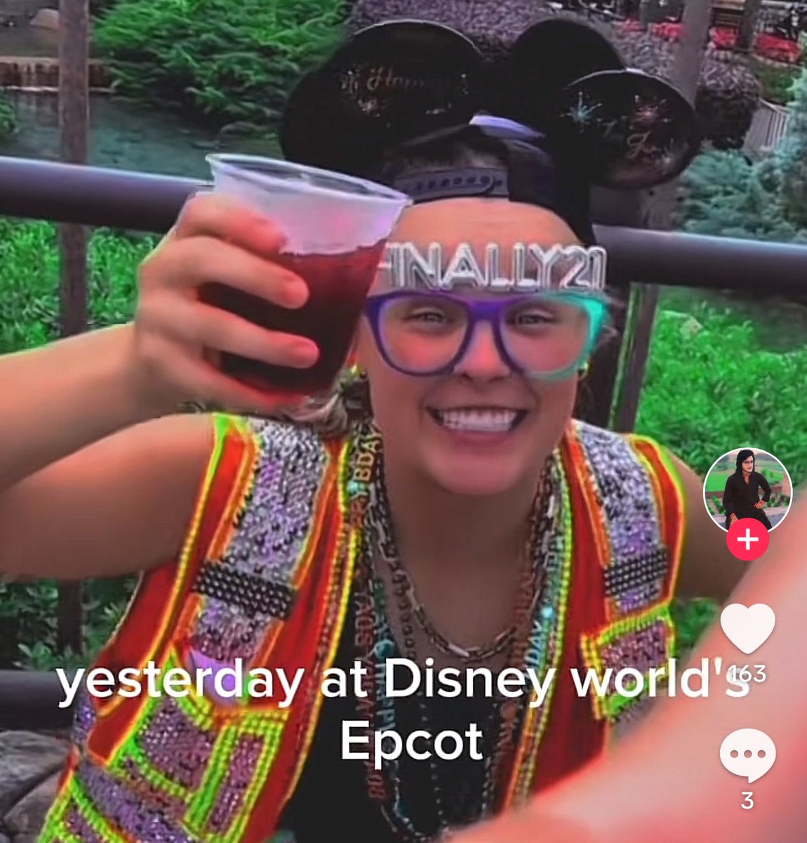 sav (they/them) tweet media