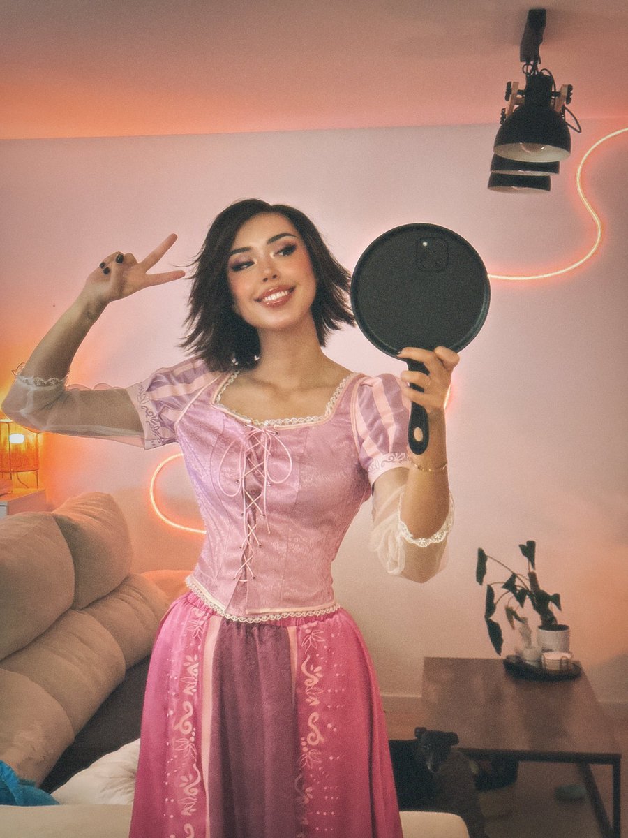 Wanderlustluca's tweet photo. Happy Halloweeeeeen 🎃👻 https://t.co/4DrprBVo1B